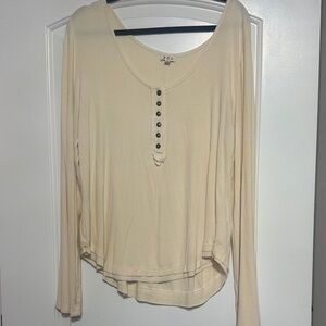 POL Cream Button-Front Long Sleeve Top